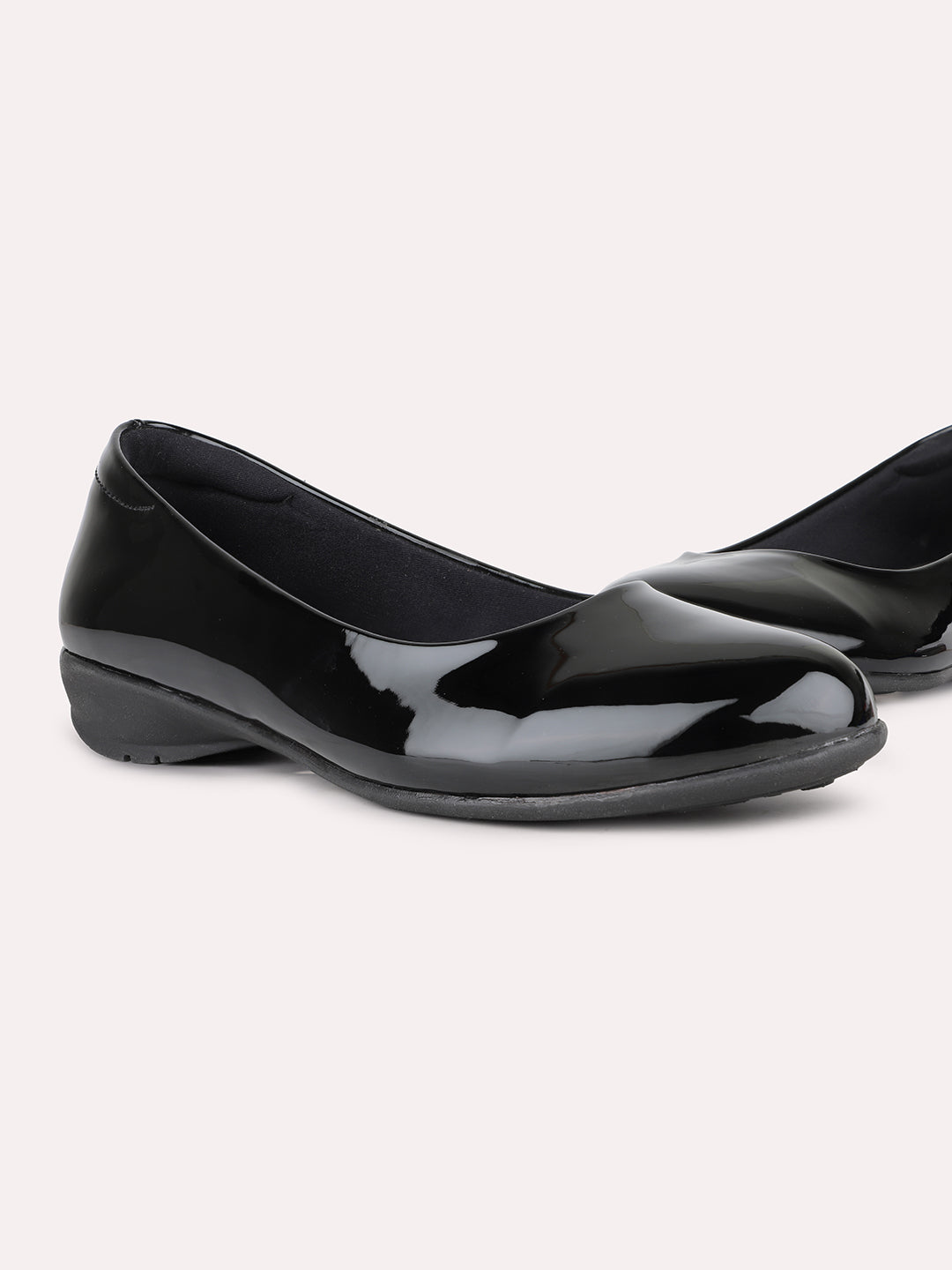 Women Black Casual Solid Pointed Flat Ballerinas