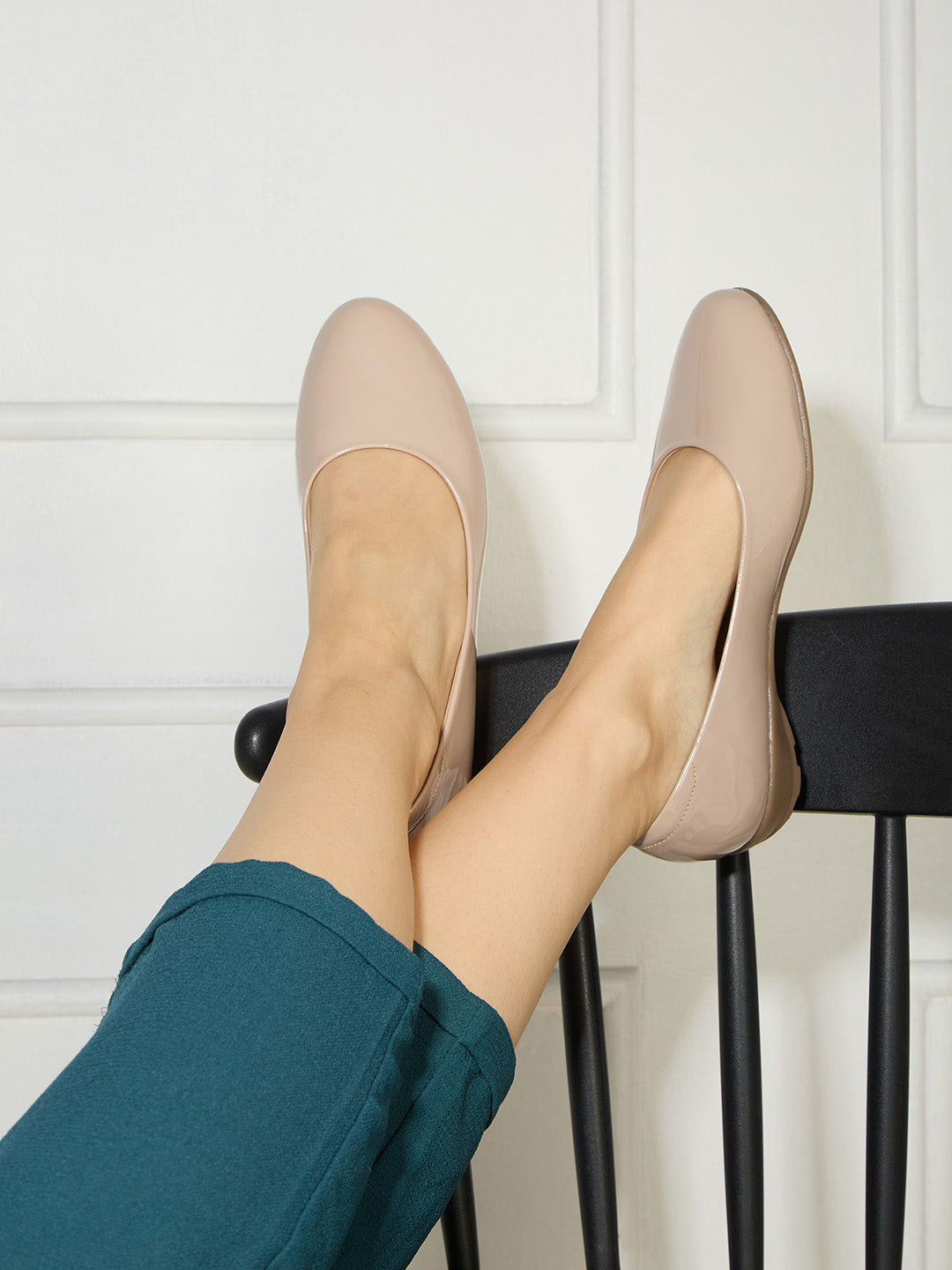 Women Nude Casual Solid Pointed Flat Ballerinas